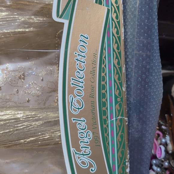 AVAILABLE -VTG Angel Collection 1997 Victorian Rose Collection by Melissa Jane. - Picture 2 of 7